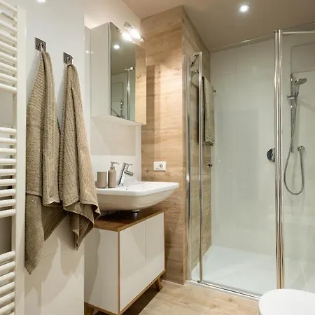 Avista Sky Apartment *